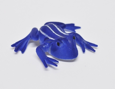 Рогатая лягушка (меняет цвет в теплой воде) 
