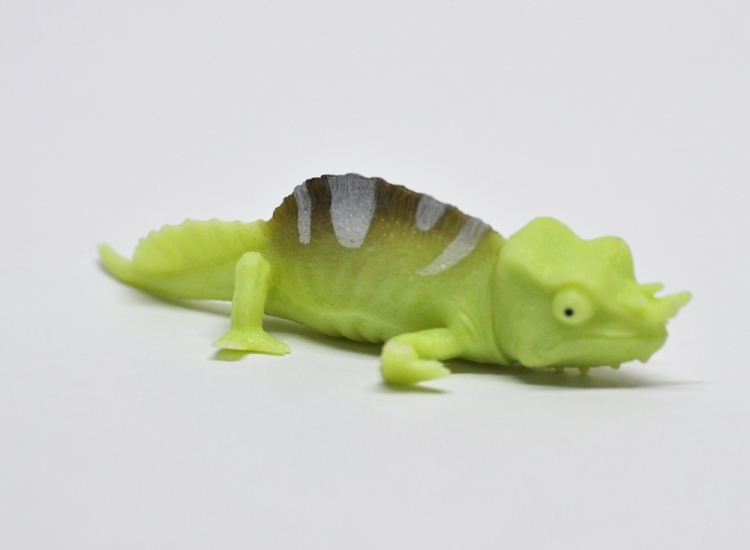 хамелеоны ико макси. хамелеон меняет цвет. ящерица меняющая цвет игрушка. черепашка хамелеон игрушка. игрушка хамелеон желтый.
